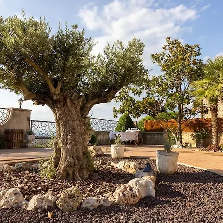Nyaraló Mirabell Calders
